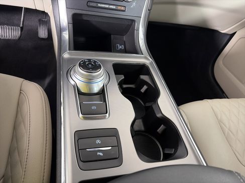 Used 2023 Ford Edge Titanium AWD/4WD image 29