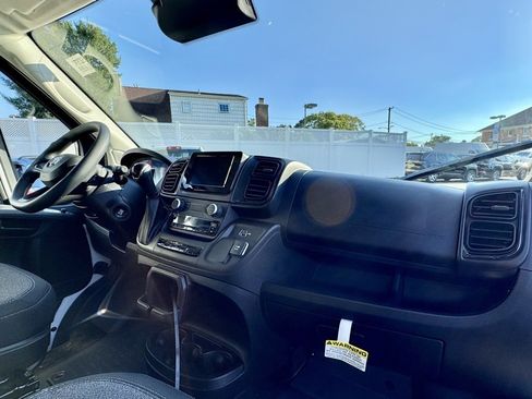 Used 2025 RAM ProMaster 2500 w/ Convenience Group image 20