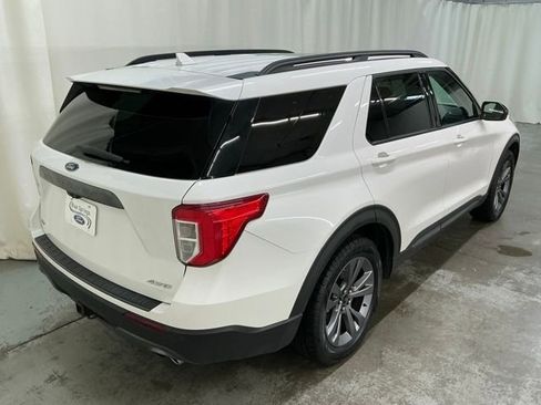 Used 2022 Ford Explorer XLT w/ Equipment Group 202A AWD/4WD image 3