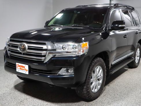 Used 2019 Toyota Land Cruiser image 35
