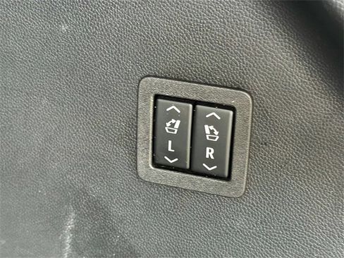 Used 2020 Buick Enclave Avenir w/ Avenir Technology Package image 13