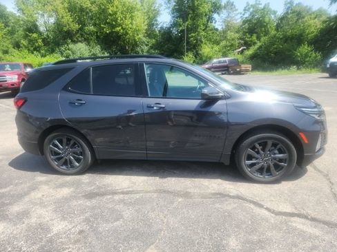 Used 2023 Chevrolet Equinox RS AWD/4WD image 4