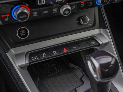 Certified 2025 Audi Q3 2.0T Premium Plus w/ Premium Plus Package image 18