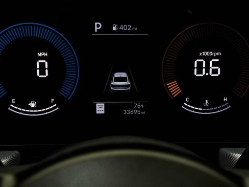 Used 2025 Hyundai Sonata SEL FWD image 33