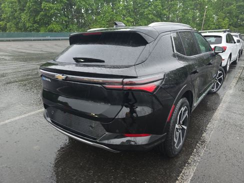 Used 2025 Chevrolet Equinox EV LT w/ Convenience Package FWD image 3