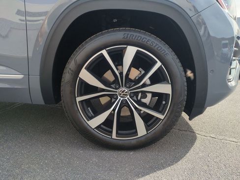 New 2026 Volkswagen Atlas Cross Sport SEL Premium R-Line AWD/4WD image 24