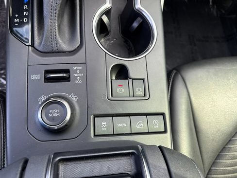 Used 2021 Toyota Highlander XSE AWD/4WD image 14