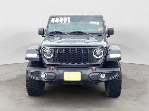 Used 2024 Jeep Gladiator Rubicon w/ Technology Group AWD/4WD image 8