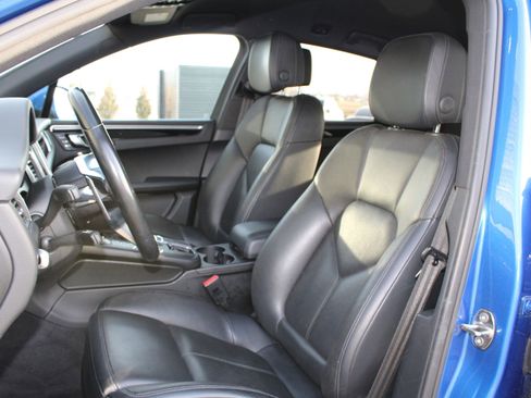 Used 2017 Porsche Macan image 5