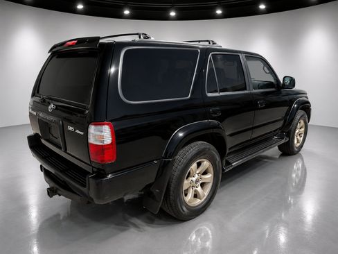 Used 2000 Toyota 4Runner SR5 w/ Upgrade Value Pkg 2 AWD/4WD image 4
