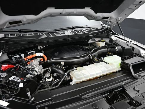 Used 2022 Ford F150 XLT w/ Equipment Group 302A High image 11