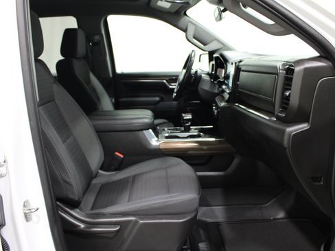 Used 2023 Chevrolet Silverado 1500 RST w/ Redline Edition AWD/4WD image 23