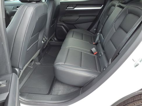 New 2026 GMC Terrain Elevation w/ Elevation Premium Package AWD/4WD image 13