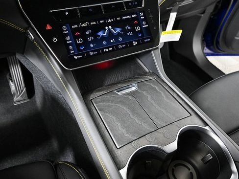 New 2025 Maserati Grecale GT image 19