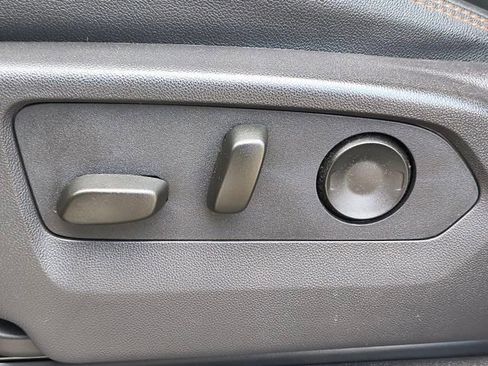 Used 2024 GMC Sierra 2500 AT4 w/ AT4 Premium Plus Package image 17