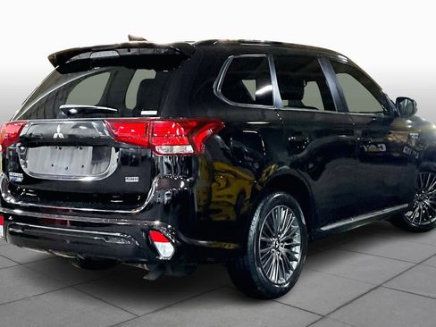Used 2021 Mitsubishi Outlander LE image 12