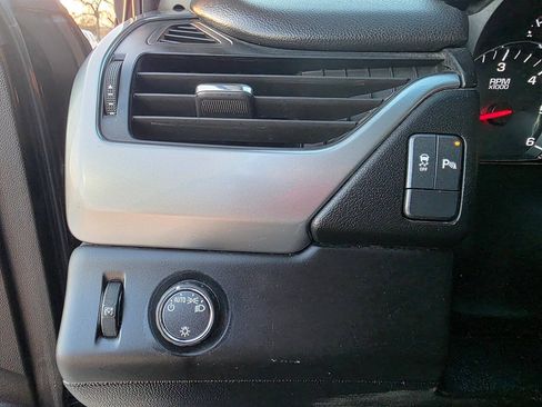 Used 2017 Chevrolet Tahoe 2WD w/ Remote Keyless Entry Package image 38