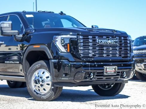 New 2026 GMC Sierra 3500 Denali Ultimate AWD/4WD image 3