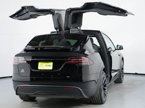 Used 2023 Tesla Model X image 54