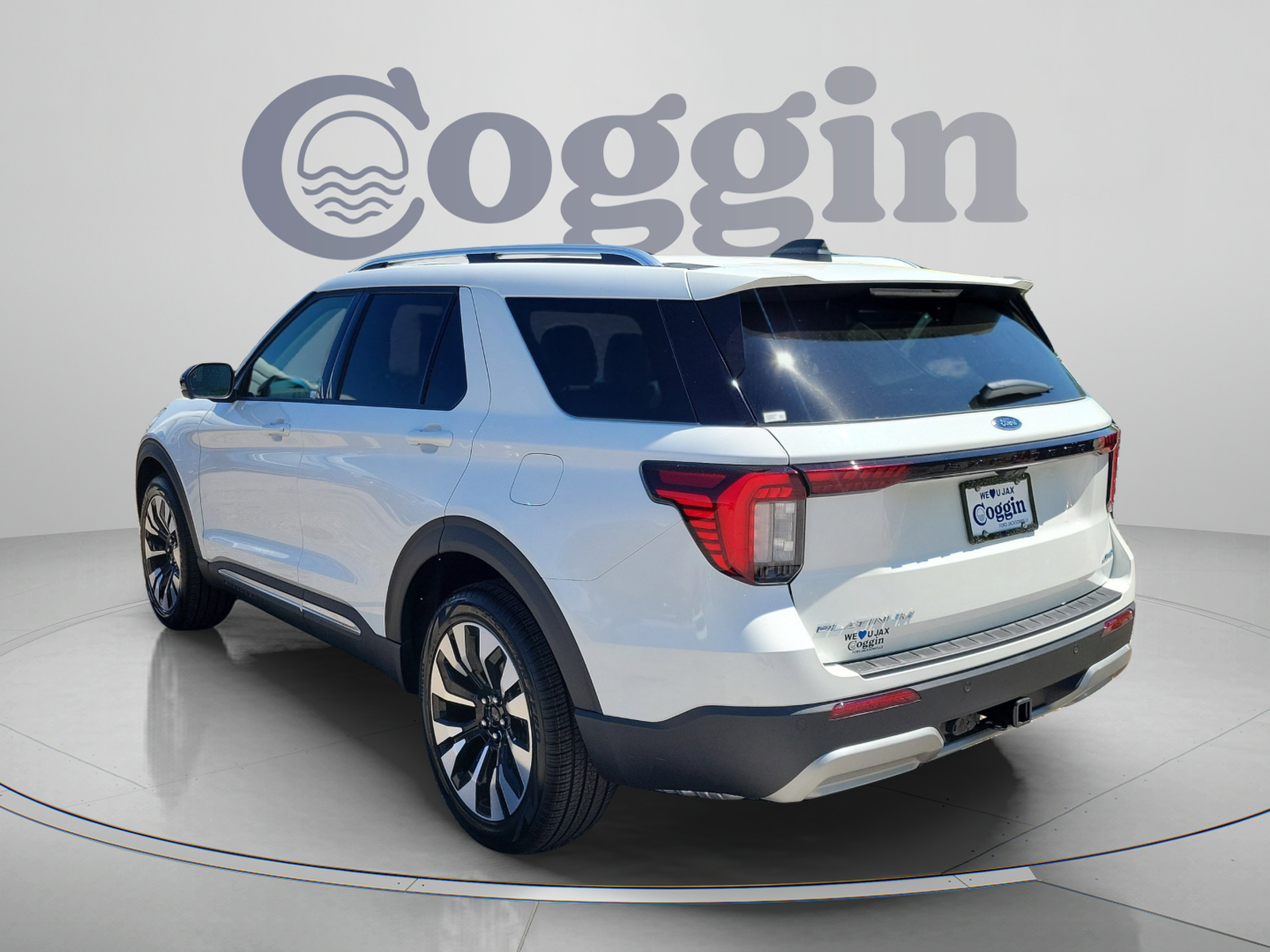 New 2026 Ford Explorer Platinum w/ LUX Leather Package AWD/4WD image 2