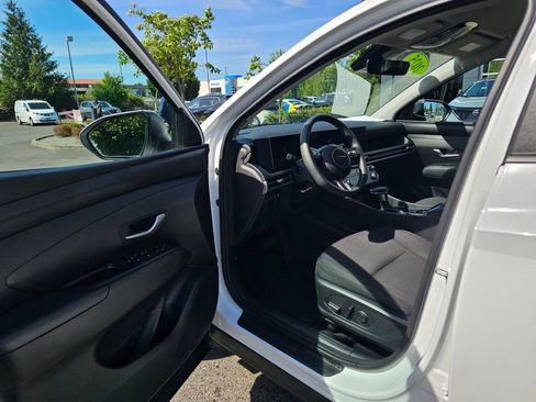 Used 2025 Hyundai Tucson SEL AWD/4WD image 16
