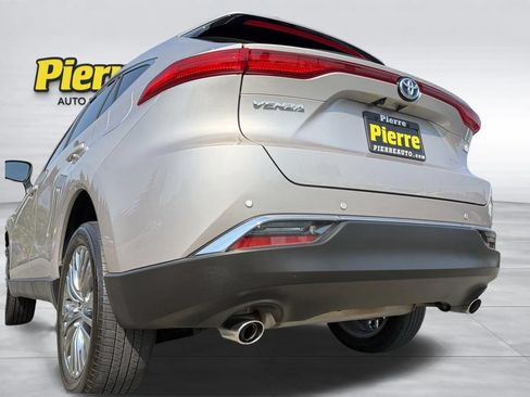 Used 2024 Toyota Venza XLE AWD/4WD image 28