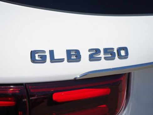 Used 2026 Mercedes-Benz GLB 250 image 13