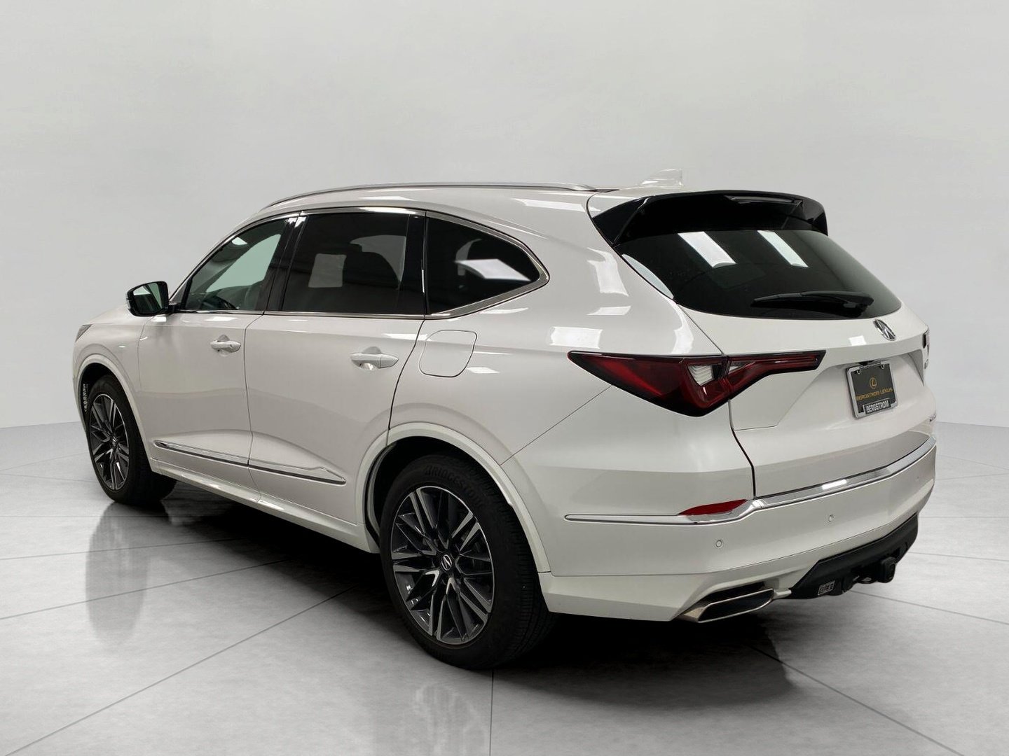 Used 2025 Acura MDX w/ Advance Package AWD/4WD image 9