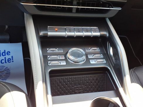 Used 2025 Lincoln Nautilus Premier w/ Equipment Group 102A AWD/4WD image 18