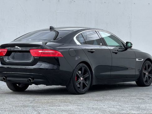 Used 2017 Jaguar XE Premium RWD image 3