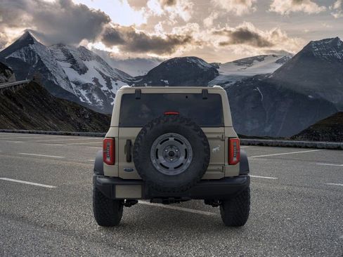 New 2025 Ford Bronco Badlands image 6