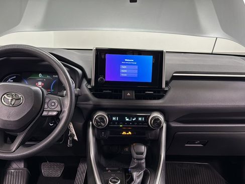 Certified 2025 Toyota RAV4 LE image 9