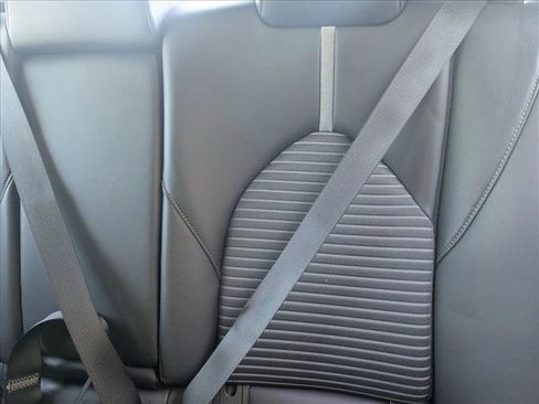 Used 2021 Toyota Camry SE image 11