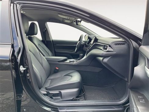 Used 2023 Toyota Camry SE w/ Convenience Package image 15