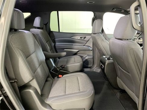 Certified 2024 Chevrolet Traverse LT w/ LPO, Floor Liner Package image 31