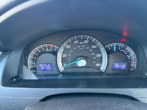 Used 2013 Toyota Camry L image 19