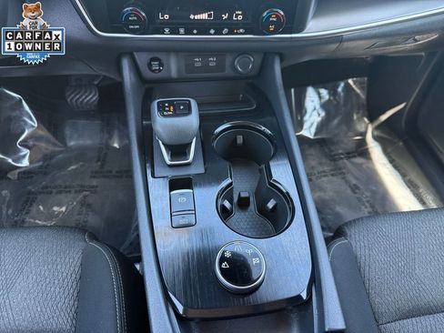 Certified 2025 Nissan Rogue SV AWD/4WD image 13