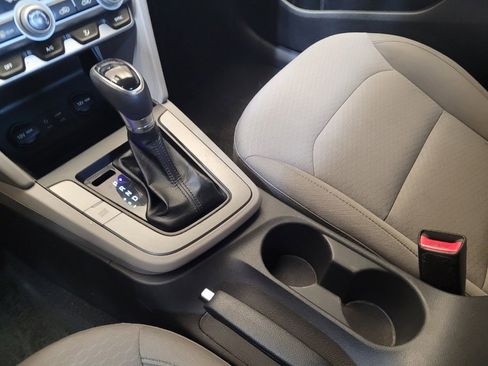 Used 2020 Hyundai Elantra SEL FWD image 26