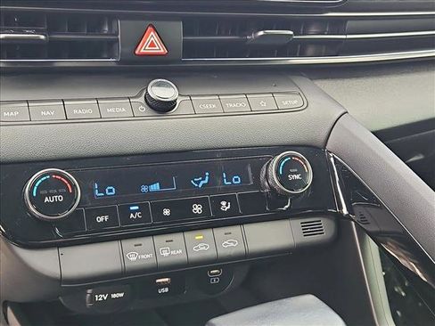 Certified 2025 Hyundai Elantra SEL image 15