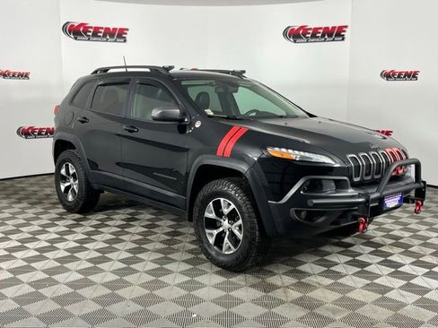 Used 2018 Jeep Cherokee Trailhawk w/ Quick Order Package 27L image 2