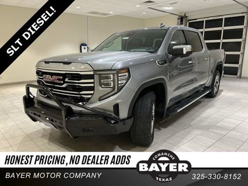 Used 2023 GMC Sierra 1500 SLT AWD/4WD image 1