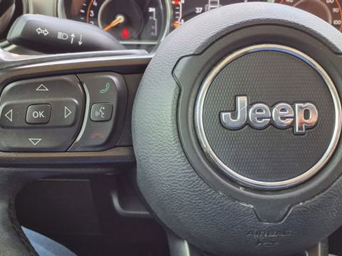 Used 2019 Jeep Wrangler Unlimited Sport S AWD/4WD image 22