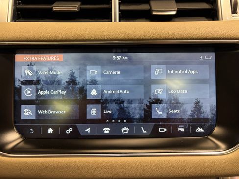 Used 2017 Land Rover Range Rover Sport HSE image 17