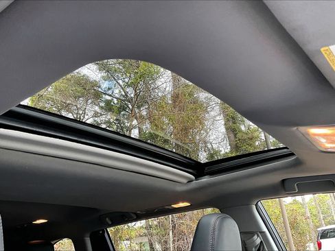 Used 2015 Toyota Highlander XLE image 13