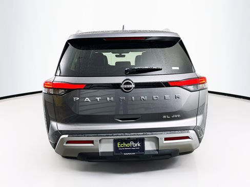 Used 2023 Nissan Pathfinder SL image 7