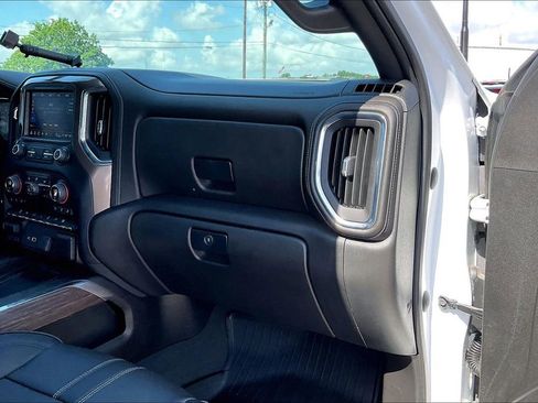 Used 2023 Chevrolet Silverado 2500 High Country AWD/4WD image 22