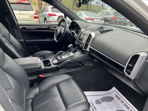 Used 2014 Porsche Cayenne S AWD/4WD image 12