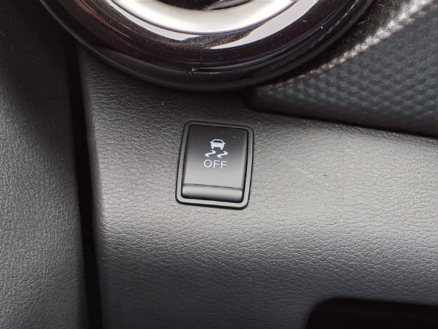 Used 2019 Nissan Kicks SV FWD image 23