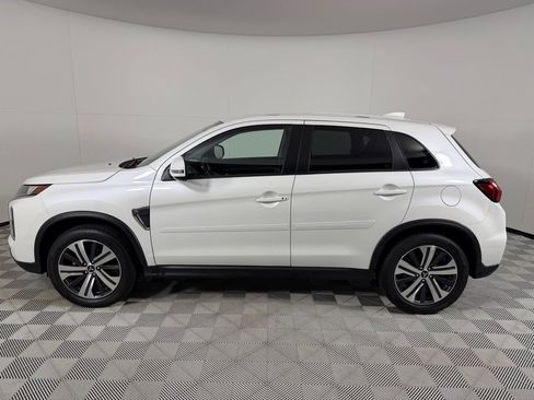 Used 2021 Mitsubishi Outlander Sport SE image 9