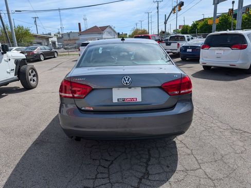 Used 2015 Volkswagen Passat 1.8T Limited Edition image 7